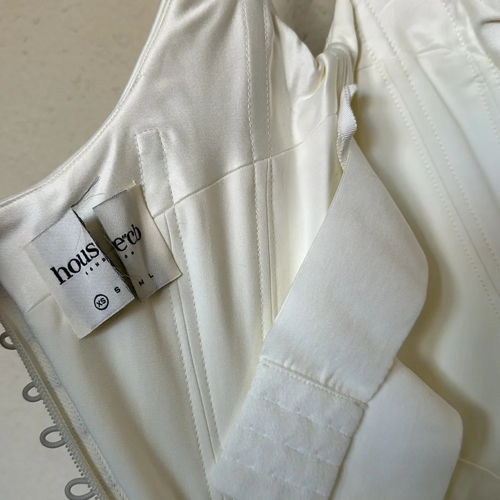 HOUSE OF CB 'Emilie' Off White Satin Mermaid Bridal Gown NWOT size XS - Picture 7 of 17